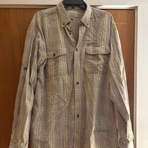 Cabelas brand men’s shirt size large